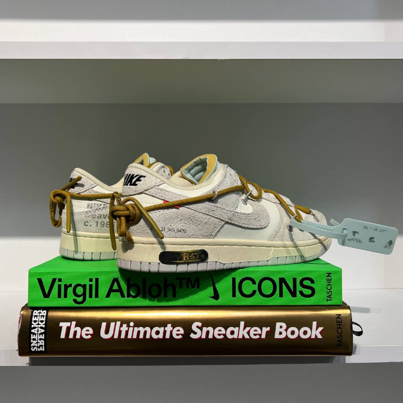 Off White x Nike Dunk  Low “Lot 37”  Main Image